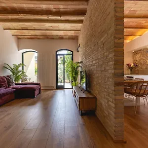 https://bravissimo-placa-de-la-independencia-garden-view.catalonia-hotels.com